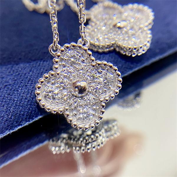 クローバー ネックレス シルバー 繊細 きらめき 在庫僅少 VCA ヴァン ヴァン クリーフ＆アーペル コピー