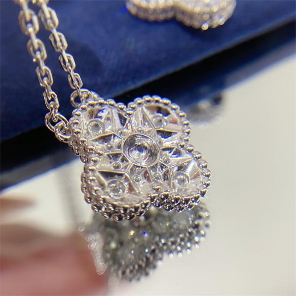 クローバー ネックレス シルバー 繊細 きらめき 在庫僅少 VCA ヴァン ヴァン クリーフ＆アーペル コピー