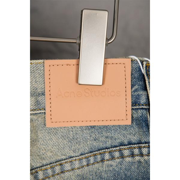 ACNE STUDIO アクネ ストゥディオズ 偽物 デニムパンツ フェード加工 ブルー 立体シルエット 入手困難