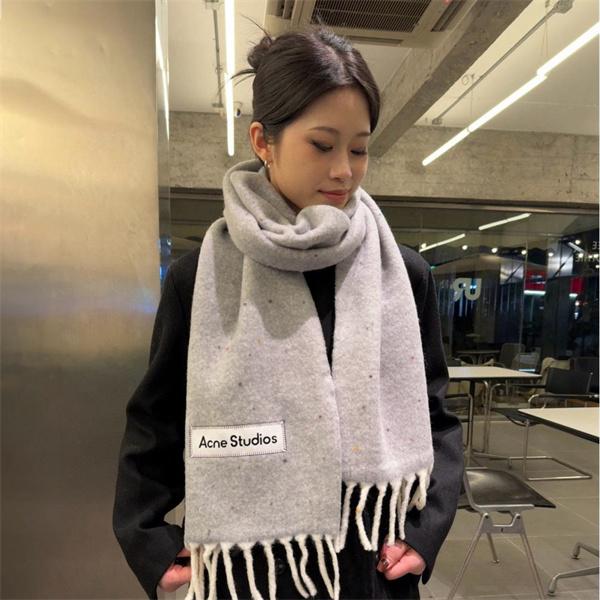 ACNE STUDIOS アクネ ストゥディオズ コピー 秋冬 保温 ライトグレー ロゴ マフラー 高級感