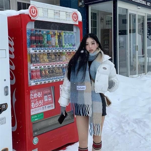 存在感 マルチカラー ロゴ ACNE STUDIOS アクネ ストゥディオズ コピー  マフラー レア