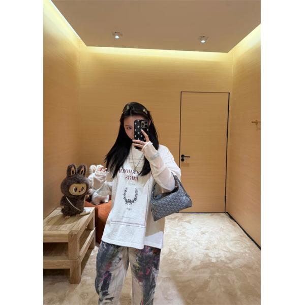 ACNE STUDIOS アクネ ストゥディオズ コピー 雰囲気 ホワイト グラフィック ロングTシャツ こなれ感  