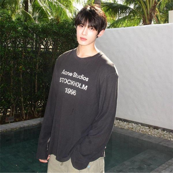 秋冬 厳選 マルチカラー ロゴ ACNE STUDIOS アクネ ストゥディオズ コピー ロングTシャツ 実用的