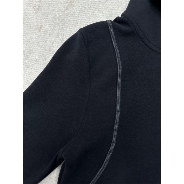 MIUMIU ミュウミュウ コピー 秋冬 しっとり ブラウン フーディー トップス 入手困難