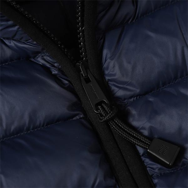 2025秋冬必須アイテム 軽量 ネイビー MIUMIU ミュウミュウ コピー ダウンベスト 機能的