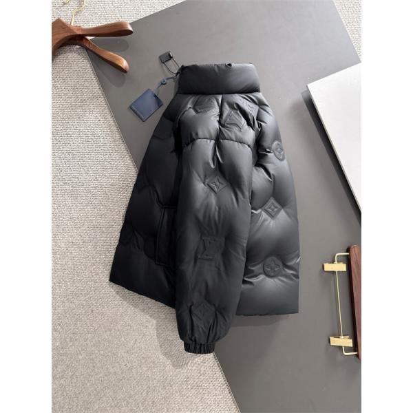  LOUIS VUITTON ルイヴィトン 偽物 ダウンジャケット ブラック ショート丈 メンズ 2025秋冬必須