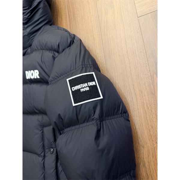 注目度抜群！ダウンジャケット ベージュ フード付き 防寒 DIOR ディオール コピー