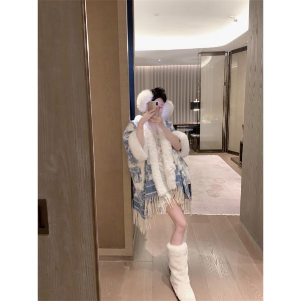 DIOR ディオール コピー 2025秋冬 季節感 ポンチョコート グレー レディース 温か素材