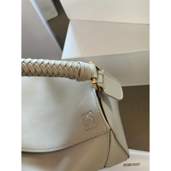 ❤上品ロエベショルダーバッグ コピーLOEWE レディースハンドバッグ人気大人っぽく逸品