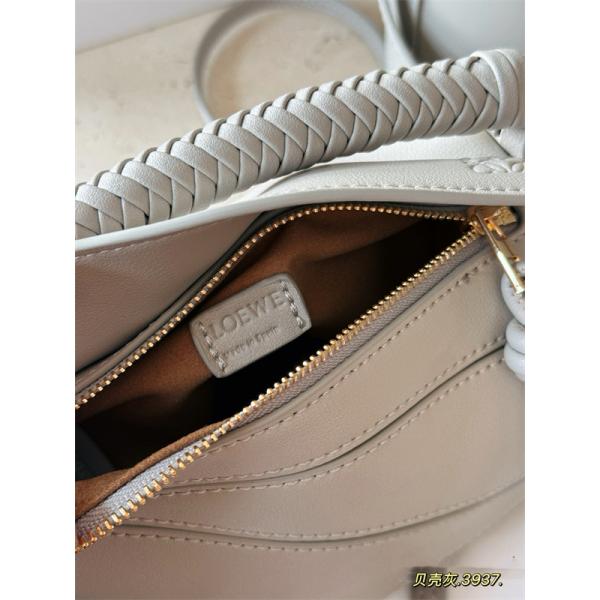 ❤上品ロエベショルダーバッグ コピーLOEWE レディースハンドバッグ人気大人っぽく逸品