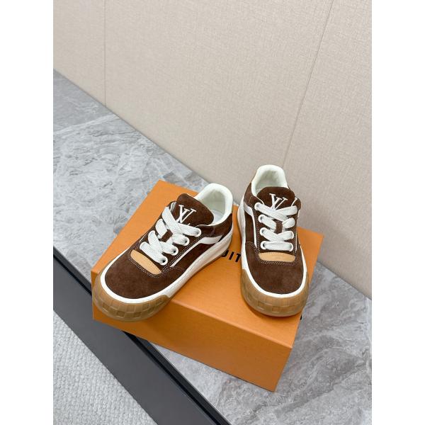 新作到着❤Louis vuittonルイヴィトンスニーカーコピー男女OKオシャレカジュアルスタイル可愛い