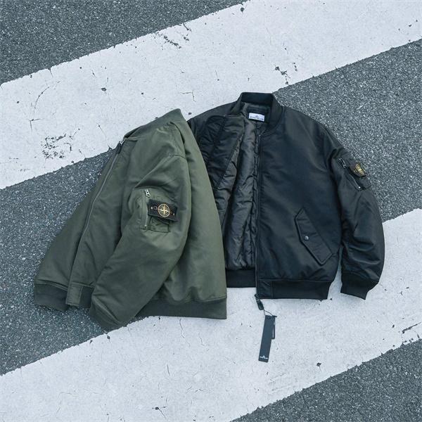 グレー 無骨デザイン ストリート映え 定番 人気 STONE ISLAND ストーンアイランド コピー ブルゾン