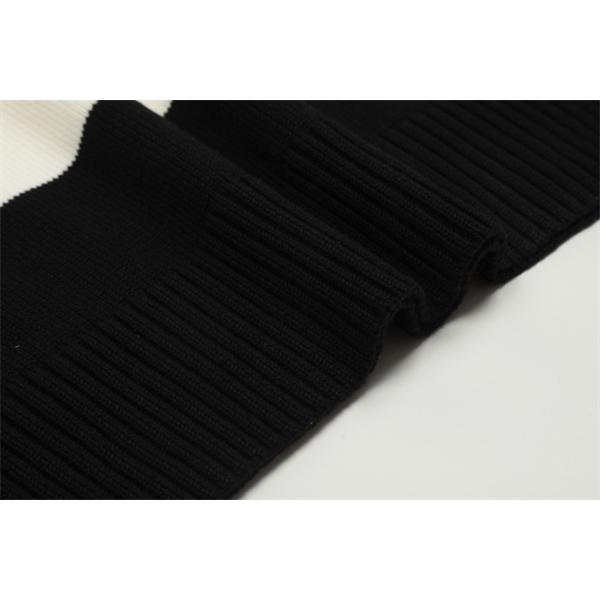  AMI PARIS アミ パリス コピー 2025秋冬 大人カジュアル グレー×ホワイト ニットセーター