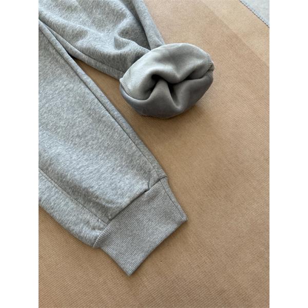 STONE ISLAND ストーンアイランド コピー 2025定番 プレミアム スウェットパンツ 裏起毛 