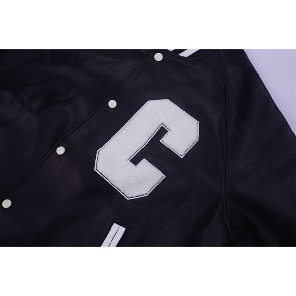 2025秋冬 CELINE ブラック ジャケット トレンド感 洗練 都会的 セリーヌ コピー