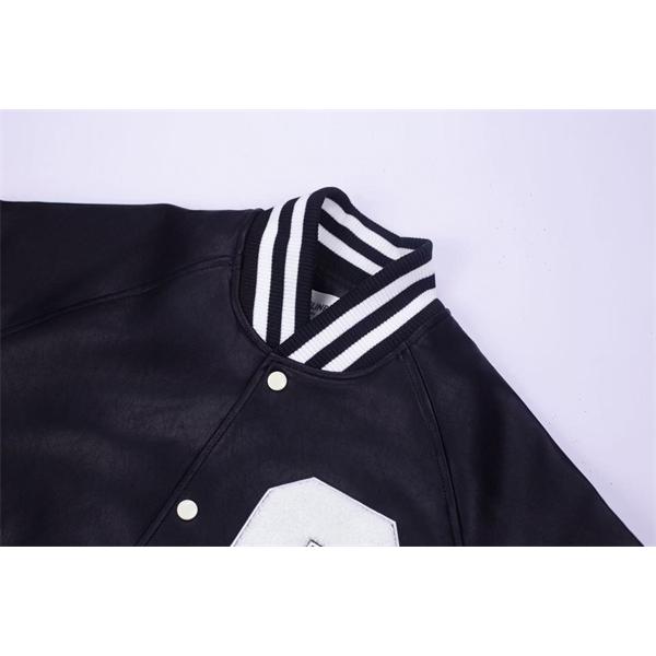 2025秋冬 CELINE ブラック ジャケット トレンド感 洗練 都会的 セリーヌ コピー