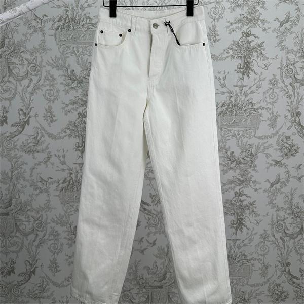 セリーヌ コピー 2025秋冬 CELINE ホワイト デニムパンツ 入手困難 当店イチオシ