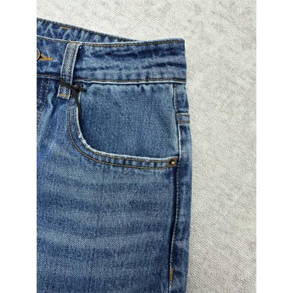 セリーヌ コピー 2025秋冬 CELINE ホワイト デニムパンツ 入手困難 当店イチオシ