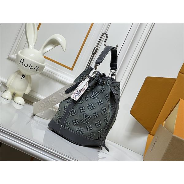 エンボス加工 LOUIS VUITTON ルイヴィトン コピー バケットバッグ グレーモノグラム トレンド