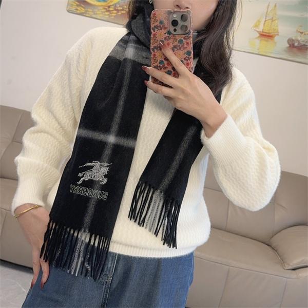 上品チェック柄 BURBERRY バーバリー コピー マフラー ブラック 冬コーデ定番