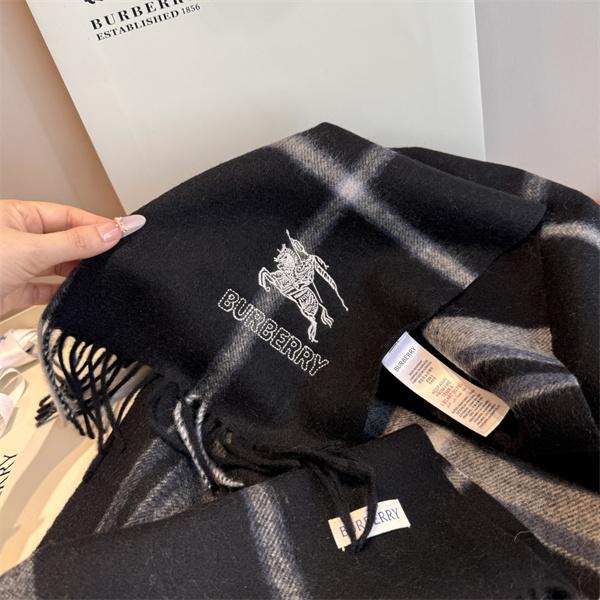 上品チェック柄 BURBERRY バーバリー コピー マフラー ブラック 冬コーデ定番