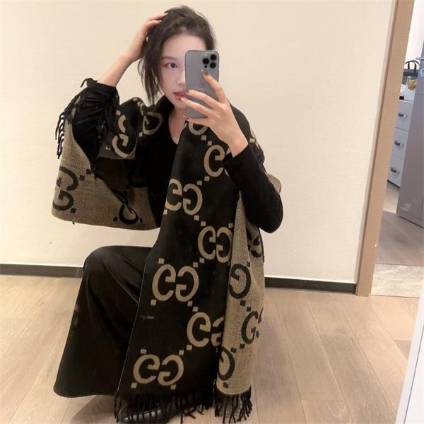 人気総柄 GUCCI グッチ コピー ストール ブラック系 大人モード ユニセックス