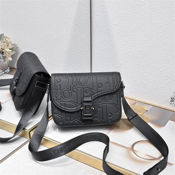 DIOR ディオール コピー 人気デザイン エンボス加工 ショルダーバッグ  大人スタイル