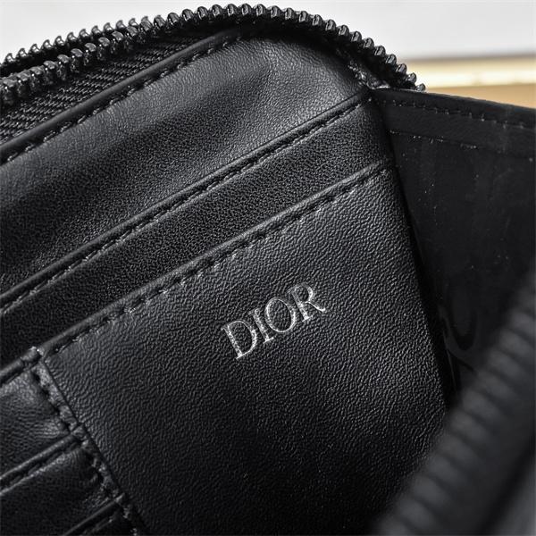 DIOR ディオール コピー コンパクト設計 ミニショルダーバッグ エンボス 軽量