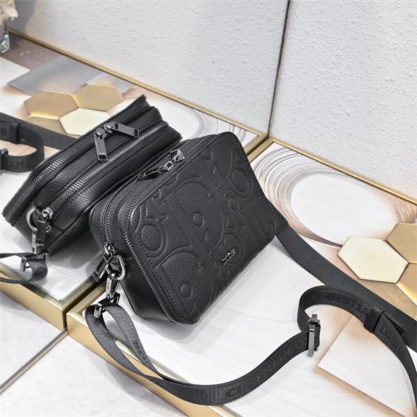 DIOR ディオール コピー コンパクト設計 ミニショルダーバッグ エンボス 軽量