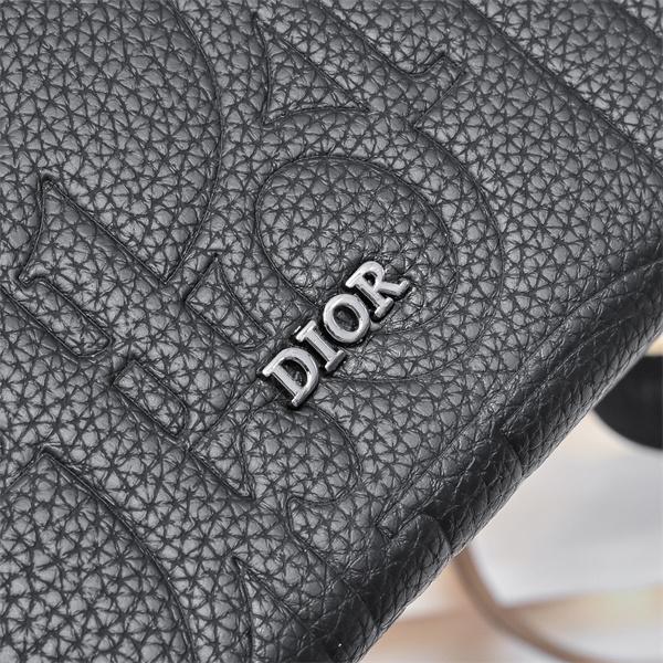 DIOR ディオール コピー コンパクト設計 ミニショルダーバッグ エンボス 軽量