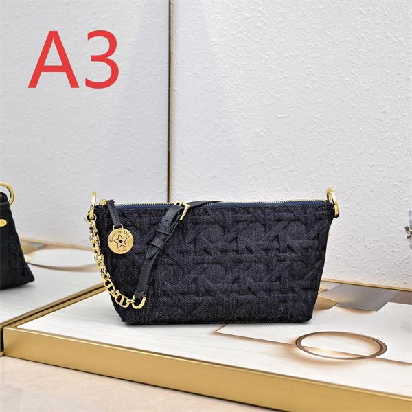 DIOR ディオール コピー 高級感 エンボス加工 ミニポーチ ブラック 大人