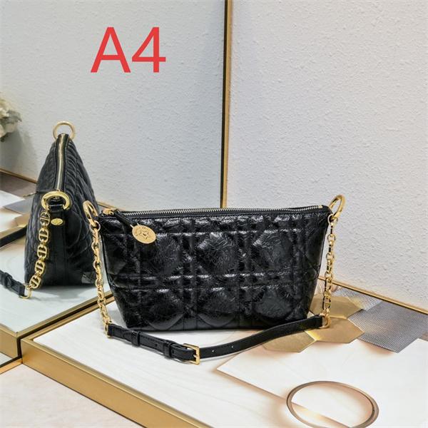 DIOR ディオール コピー 高級感 エンボス加工 ミニポーチ ブラック 大人