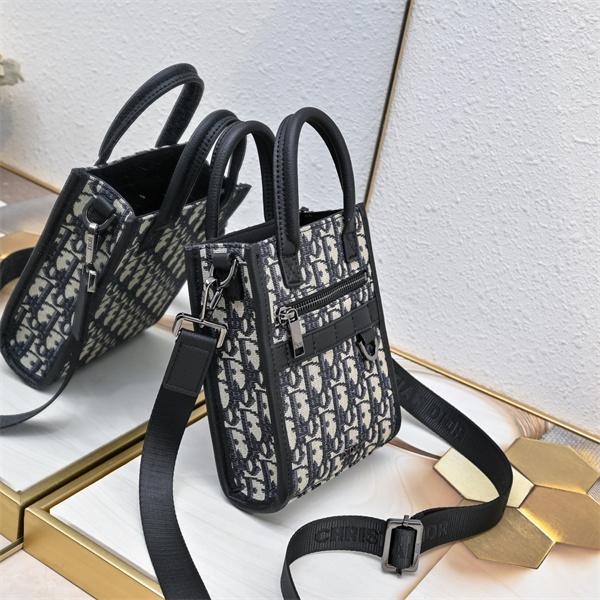 実用性抜群 縦型ミニショルダーバッグ 軽量 DIOR ディオール コピー