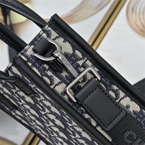 実用性抜群 縦型ミニショルダーバッグ 軽量 DIOR ディオール コピー