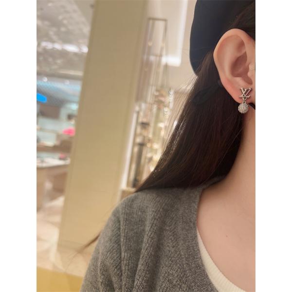 ☆ルイヴィトンピアスコピー2026新作 アクセサリーお洒落コーディネート大人気ファッション