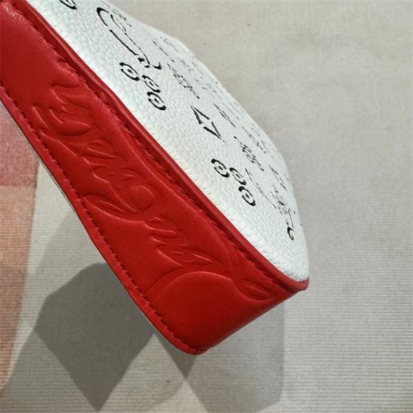 クリスチャンルブタン Christian Louboutin 激安 ホワイト 総柄ロゴ レザー チェーンショルダーポーチ スリム横長バッグ