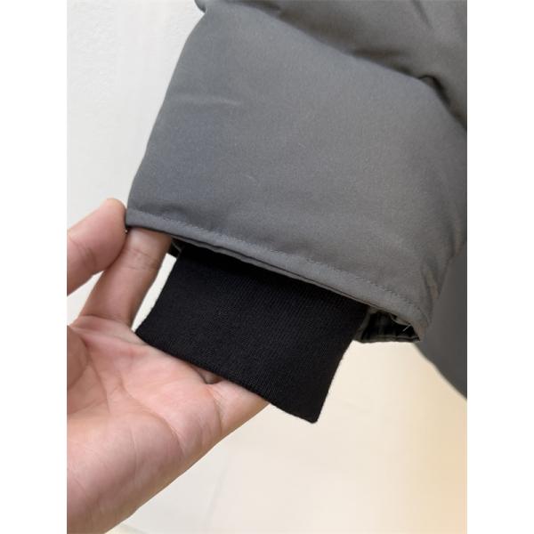 Canada Goose カナダグース コピー ダウンジャケット グレー 入手困難 人気モデル 防寒アウター