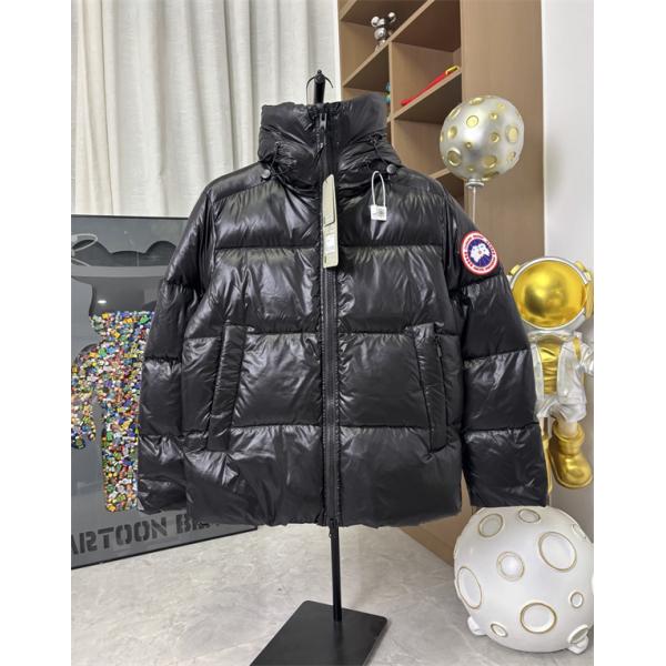 Canada Goose カナダグース コピー ダウンジャケット ホワイト 人気カラー 即完売モデル 高保温