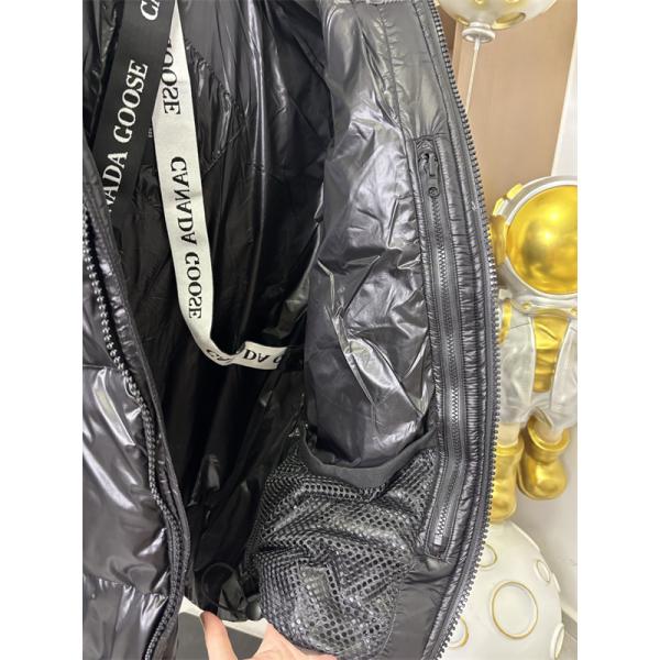 Canada Goose カナダグース コピー ダウンジャケット ホワイト 人気カラー 即完売モデル 高保温