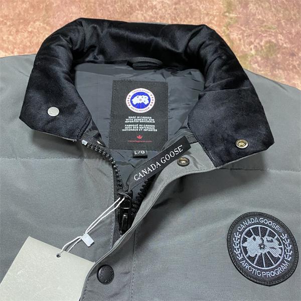 冬新登場 Canada Goose カナダグース 偽物 ダウンジャケット ネイビー 本格派 伝統 