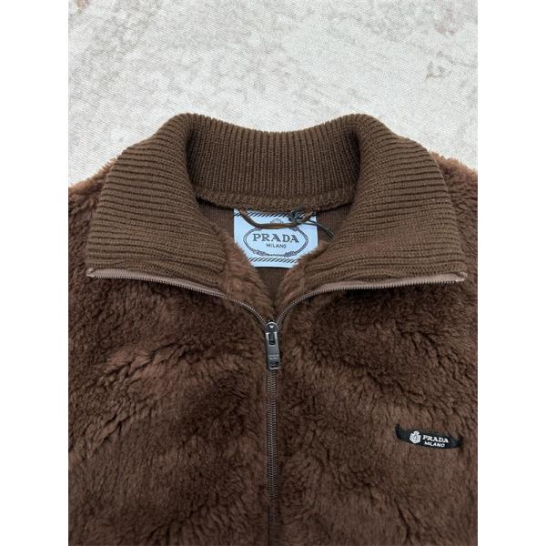 ダウンベスト ブラック ガーリー 可愛い キュート PRADA プラダ コピー