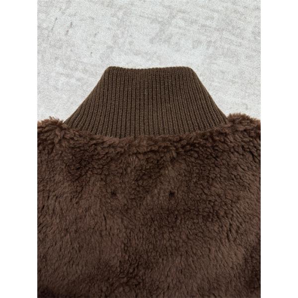 ダウンベスト ブラック ガーリー 可愛い キュート PRADA プラダ コピー