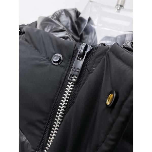 PRADA プラダ コピー フード付きダウンコート ブラック 限定 高級 注目