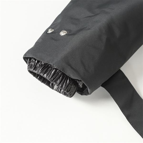 新着 PRADA プラダ 偽物 フード付きジャケット ブラック おすすめ 多机能 