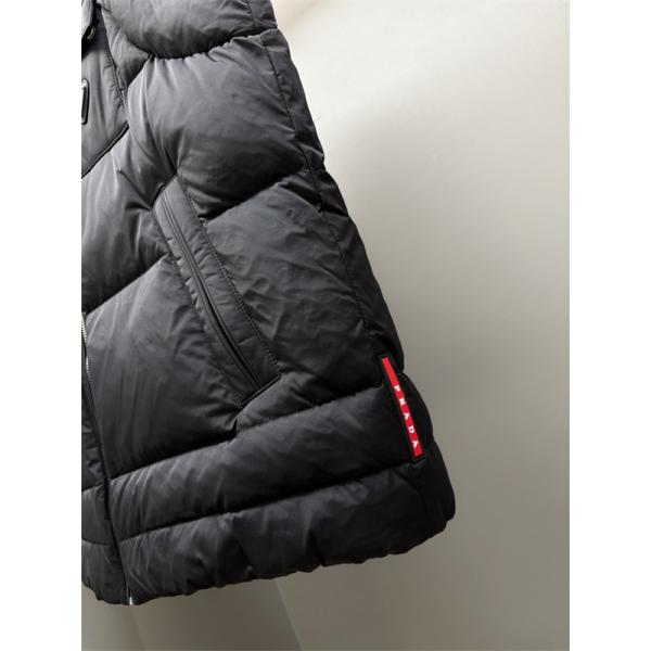 2026新着 PRADA プラダ コピー ダウンベスト ブラック 注目 実用性抜群