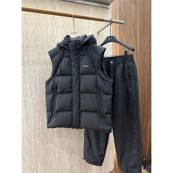 フード付きダウンジャケット ホワイト 新作 高級 快適 PRADA プラダ コピー