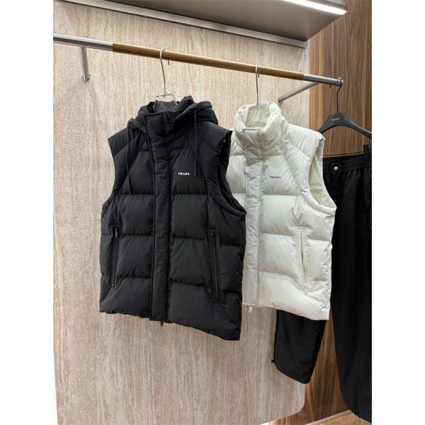 フード付きダウンジャケット ホワイト 新作 高級 快適 PRADA プラダ コピー