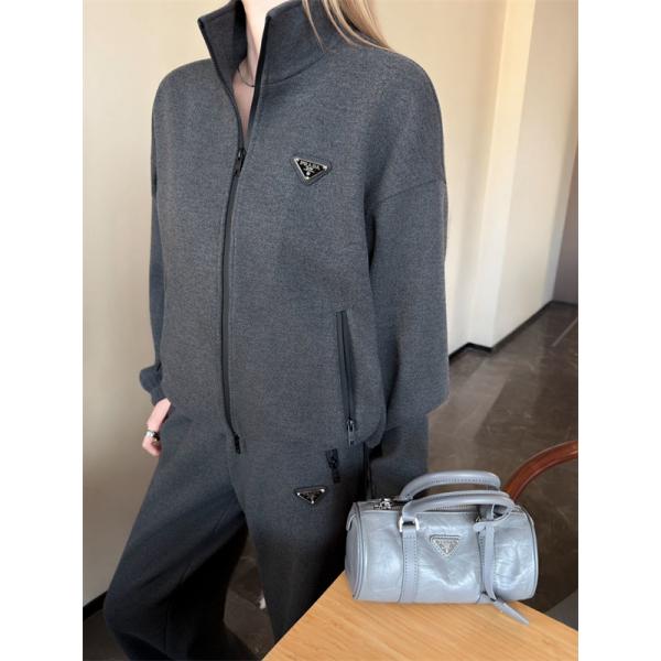 2026最新プラダセットアップスーパーコピー  PRADAレディースファッション人気グレー色上品