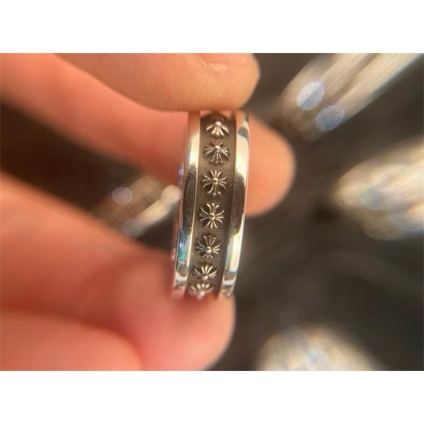 重みのある質感 おすすめ CHROME HEARTS クロムハーツ コピー シルバーリング 新登場