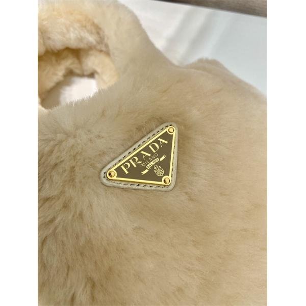 可愛い☆1BA349プラダハンドバッグコピー2026最新コレクションふわふわ人気